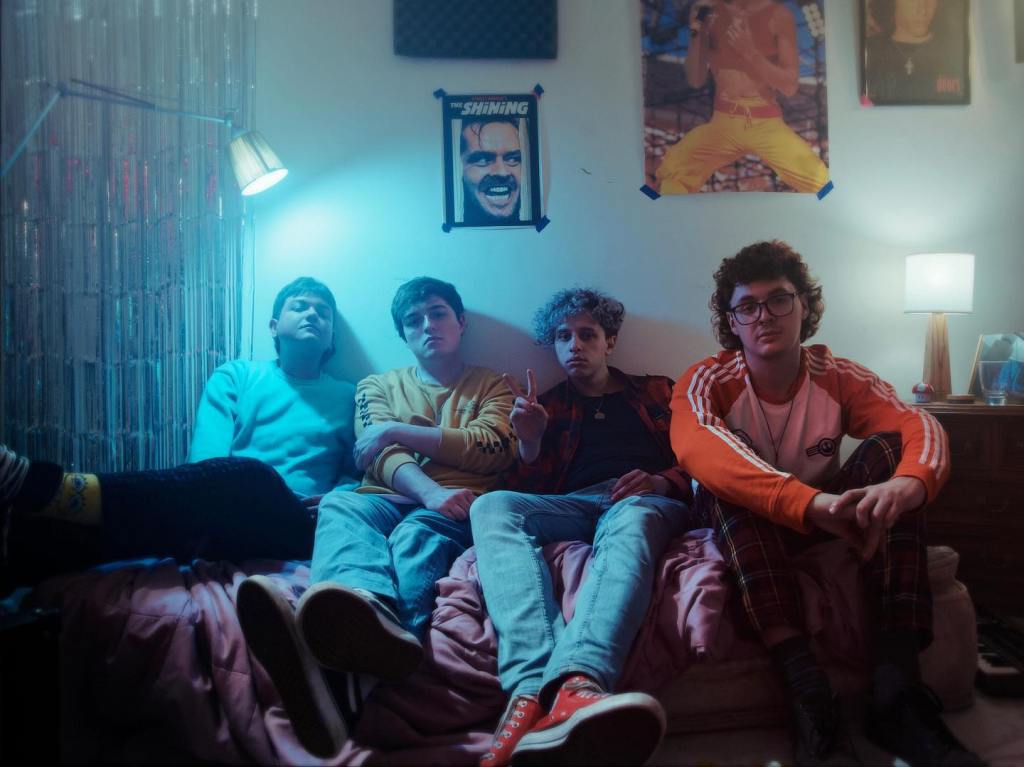 This image has an empty alt attribute; its file name is magios2.jpg